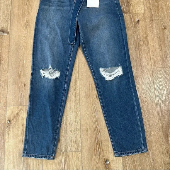 KanCan High Waist Belted Distressed Medium Wash Denim Tapered Leg Size 1/24 NWT - Picture 4 of 11
